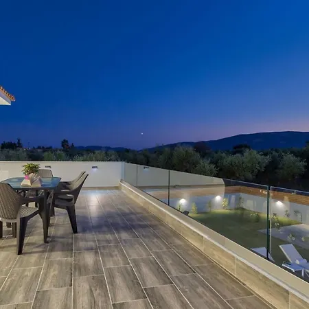 Agalliu Villa